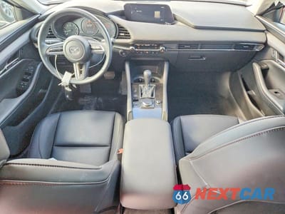 Zdjęcie 8 z 12 samochodu: 2021 MAZDA 3 PREFERRED VIN:JM1BPBCL8M1305817 - miniatura