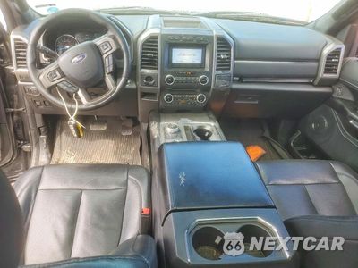 Zdjęcie 8 z 13 samochodu: 2018 FORD EXPEDITION XLT VIN:1FMJU1JT7JEA67069 - miniatura