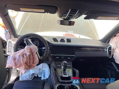 Zdjęcie 9 z 10 samochodu: 2021 PORSCHE CAYENNE VIN:WP1AA2AY9MDA03803 - miniatura