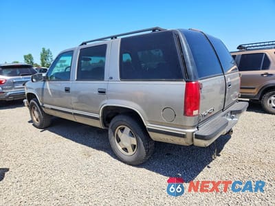 Drugie zdjęcie samochodu z przodu: 1999 GMC YUKON VIN:1GKEK13R0XJ734825 - miniatura