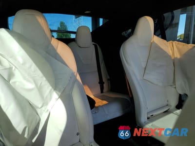 Zdjęcie 11 z 13 samochodu: 2016 TESLA MODEL X VIN:5YJXCBE20GF021180 - miniatura