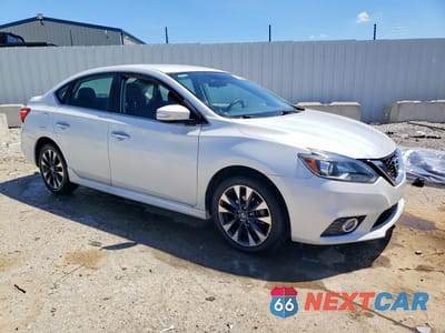 Czwarte zdjęcie samochodu z boku: 2016 NISSAN SENTRA SR VIN:3N1AB7AP9GY233302 - miniatura