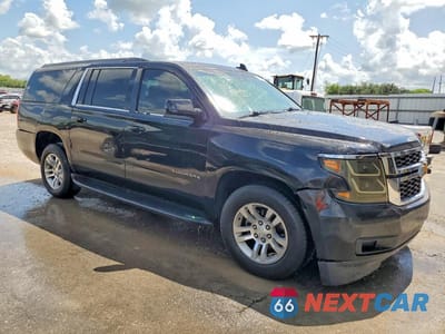 Czwarte zdjęcie samochodu z boku: 2018 CHEVROLET SUBURBAN C1500 LT VIN:1GNSCHKC5JR371326 - miniatura