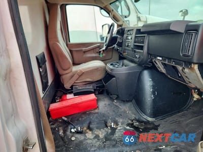 Zdjęcie 11 z 14 samochodu: 2016 CHEVROLET EXPRESS REFRIGERATED BOX TRUCK VIN:1GB6GUCG0G1123070 - miniatura