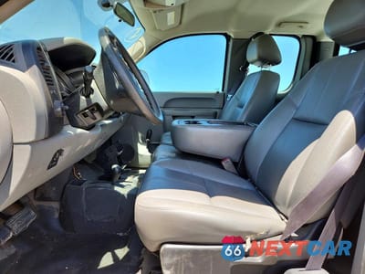 Zdjęcie 7 z 12 samochodu: 2012 CHEVROLET SILVERADO K2500 HEAVY DUTY VIN:1GC2KVCG3CZ310183 - miniatura