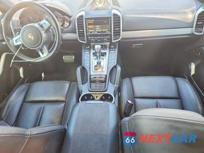 Zdjęcie 8 z 13 samochodu: 2013 PORSCHE CAYENNE GTS VIN:WP1AD2A20DLA71805 - miniatura