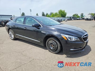 Czwarte zdjęcie samochodu z boku: 2017 BUICK LACROSSE PREMIUM VIN:1G4ZR5SS1HU135285 - miniatura