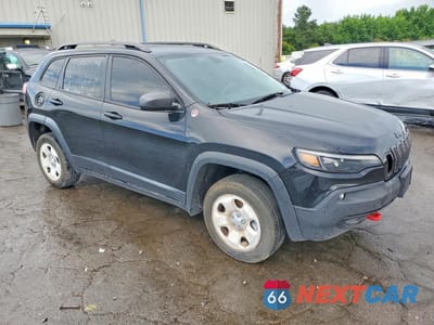 Czwarte zdjęcie samochodu z boku: 2020 JEEP CHEROKEE TRAILHAWK VIN:1C4PJMBX1LD627073 - miniatura