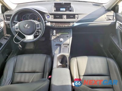 Zdjęcie 8 z 12 samochodu: 2012 LEXUS CT 200 VIN:JTHKD5BH5C2093649 - miniatura