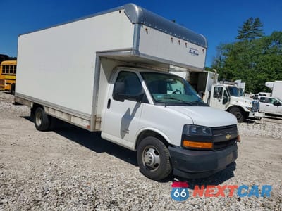 Czwarte zdjęcie samochodu z boku: 2019 CHEVROLET EXPRESS BOX TRUCK VIN:1HA6GVCG6KN007161 - miniatura