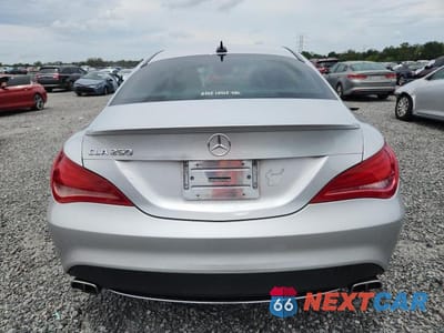 Zdjęcie 6 z 12 samochodu: 2014 MERCEDES-BENZ CLA 250 VIN:WDDSJ4EB7EN065872 - miniatura