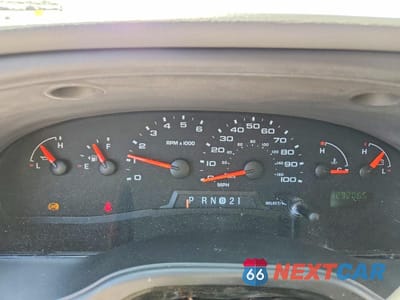 Zdjęcie 9 z 14 samochodu: 2006 FORD ECONOLINE E350 SUPER DUTY WAGON VIN:1FBNE31LX6HA61095 - miniatura