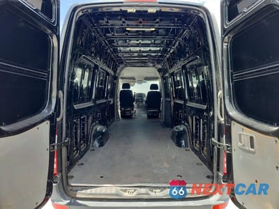 Zdjęcie 10 z 14 samochodu: 2012 MERCEDES-BENZ SPRINTER 2500 DELIVERY VAN VIN:WD3PE8CC3C5717465 - miniatura