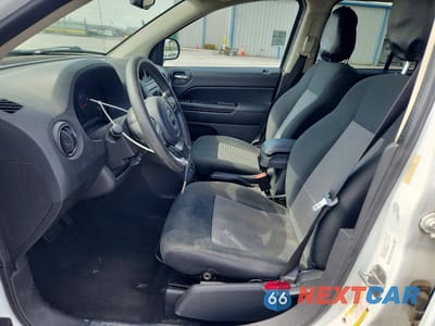 Zdjęcie 7 z 12 samochodu: 2012 JEEP COMPASS SPORT VIN:1C4NJCBAXCD605487 - miniatura