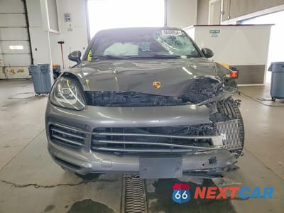 Piąte zdjęcie samochodu w środku: 2020 PORSCHE CAYENNE VIN:WP1AA2AY2LDA08176 - miniatura