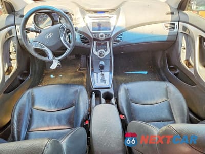 Zdjęcie 8 z 12 samochodu: 2012 HYUNDAI ELANTRA LIMITED VIN:KMHDH4AE7CU324373 - miniatura