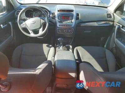 Zdjęcie 8 z 14 samochodu: 2014 KIA SORENTO LX VIN:5XYKT3A64EG443385 - miniatura
