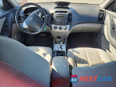 Zdjęcie 8 z 12 samochodu: 2009 HYUNDAI ELANTRA GLS VIN:KMHDU46DX9U603515 - miniatura