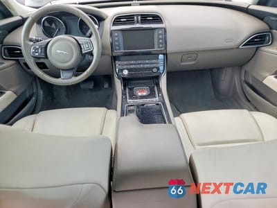 Zdjęcie 8 z 12 samochodu: 2018 JAGUAR XE PREMIUM VIN:SAJAD4EV9JCP25828 - miniatura