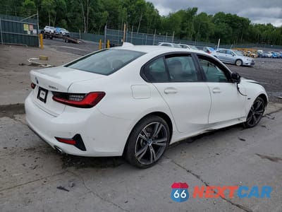 Trzecie zdjęcie samochodu z tyłu: 2022 BMW 330XE VIN:3MW5P9J09N8C65451 - miniatura