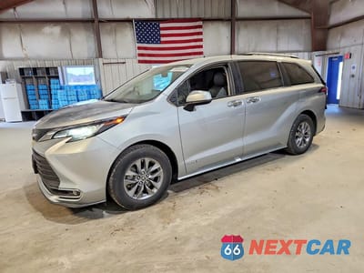 2021 TOYOTA SIENNA XLE 5TDYRKEC0MS032330 - główne zdjęcie licytacji z USA - miniatura