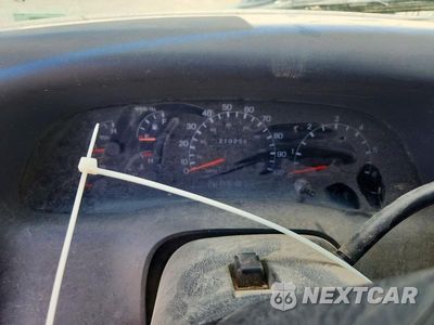 Zdjęcie 9 z 11 samochodu: 1999 FORD F250 SUPER DUTY VIN:1FTNX21S1XEA23345 - miniatura
