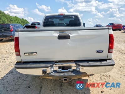 Zdjęcie 6 z 12 samochodu: 2005 FORD F250 SUPER DUTY VIN:1FTSF20P95EB46956 - miniatura