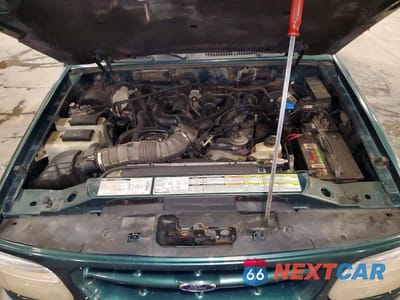 Zdjęcie 12 z 13 samochodu: 2001 FORD EXPLORER XLT VIN:1FMZU73E71ZA80885 - miniatura