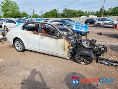 Czwarte zdjęcie samochodu z boku: 2009 BMW 528 I VIN:WBANU53539C117403 - miniatura