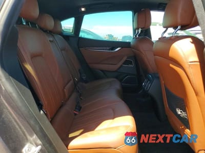 Zdjęcie 10 z 12 samochodu: 2019 MASERATI LEVANTE VIN:ZN661XUA5KX322564 - miniatura