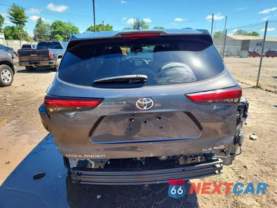 Zdjęcie 6 z 14 samochodu: 2021 TOYOTA HIGHLANDER XLE VIN:5TDGZRBH8MS061286 - miniatura