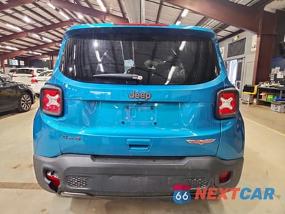 Zdjęcie 6 z 13 samochodu: 2021 JEEP RENEGADE LATITUDE VIN:ZACNJDBB9MPM47920 - miniatura