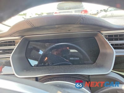 Zdjęcie 9 z 12 samochodu: 2015 TESLA MODEL S 85 VIN:5YJSA1H18FF080201 - miniatura