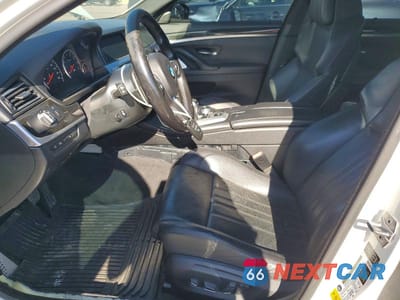 Zdjęcie 7 z 12 samochodu: 2014 BMW M5 VIN:WBSFV9C59ED593292 - miniatura