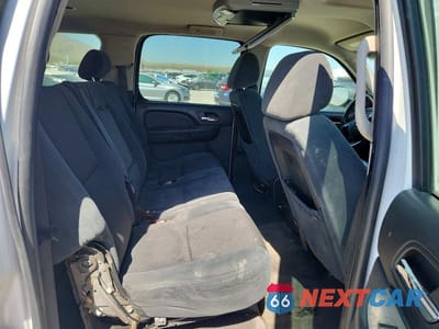 Zdjęcie 11 z 13 samochodu: 2009 CHEVROLET SUBURBAN K1500 LS VIN:1GNFK16399R258142 - miniatura