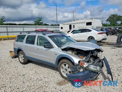 Czwarte zdjęcie samochodu z boku: 2004 VOLVO XC70 VIN:YV1SZ59H841159217 - miniatura