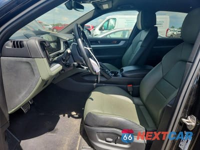 Zdjęcie 7 z 12 samochodu: 2024 PORSCHE CAYENNE S VIN:WP1AL2AY8RDA32162 - miniatura