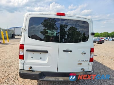 Zdjęcie 6 z 13 samochodu: 2016 NISSAN NV 2500 HD SV VIN:1N6BF0KY8GN806804 - miniatura
