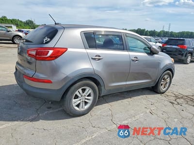 Trzecie zdjęcie samochodu z tyłu: 2011 KIA SPORTAGE LX VIN:KNDPB3A25B7084739 - miniatura