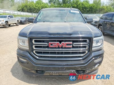 Piąte zdjęcie samochodu w środku: 2018 GMC SIERRA K1500 SLE VIN:1GTV2MEC1JZ167653 - miniatura