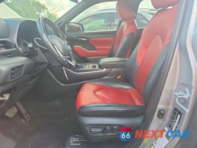 Zdjęcie 7 z 13 samochodu: 2022 TOYOTA HIGHLANDER XSE VIN:5TDJZRBHXNS170047 - miniatura