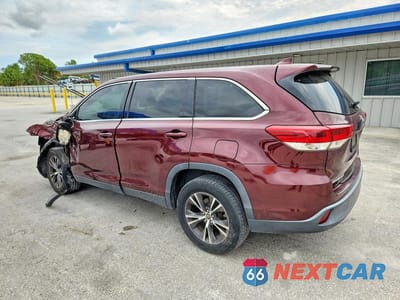 Drugie zdjęcie samochodu z przodu: 2019 TOYOTA HIGHLANDER LE PLUS VIN:5TDZZRFH4KS294484 - miniatura