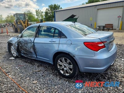 Drugie zdjęcie samochodu z przodu: 2013 CHRYSLER 200 TOURING VIN:1C3CCBBBXDN596021 - miniatura