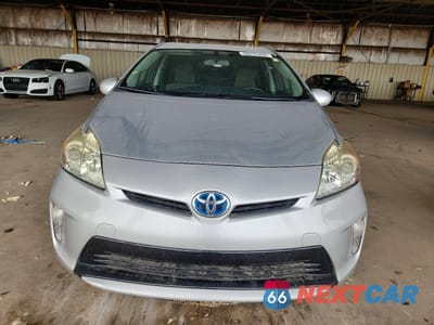 Piąte zdjęcie samochodu w środku: 2014 TOYOTA PRIUS THREE VIN:JTDKN3DU9E0363302 - miniatura