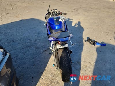 Czwarte zdjęcie samochodu z boku: 2007 YAMAHA YZFR6 L VIN:JYARJ12E77A022192 - miniatura