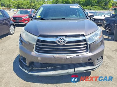 Piąte zdjęcie samochodu w środku: 2016 TOYOTA HIGHLANDER XLE VIN:5TDJKRFH3GS504663 - miniatura