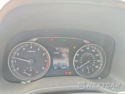 Zdjęcie 9 z 12 samochodu: 2018 HYUNDAI ELANTRA SE VIN:5NPD74LFXJH354990 - miniatura