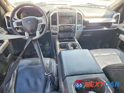 Zdjęcie 8 z 13 samochodu: 2019 FORD F350 SUPER DUTY VIN:1FT8W3DT8KEF01098 - miniatura