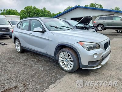 Czwarte zdjęcie samochodu z boku: 2015 BMW X1 XDRIVE28I VIN:WBAVL1C58FVY32527 - miniatura