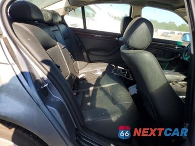 Zdjęcie 10 z 12 samochodu: 2005 BMW 330 XI VIN:WBAEW53435PN37117 - miniatura